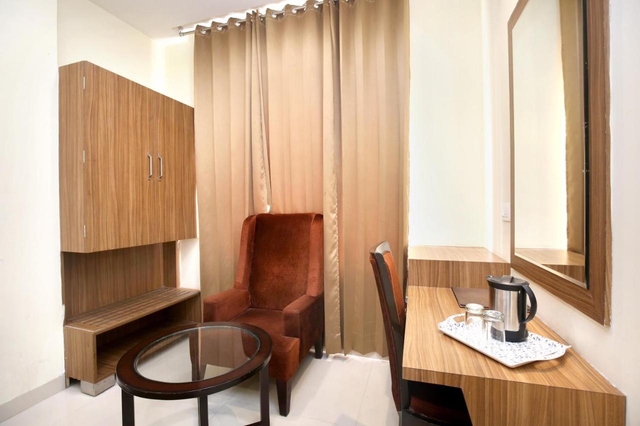 Capital O 8510 Welcome Inn Amritsar Exterior foto