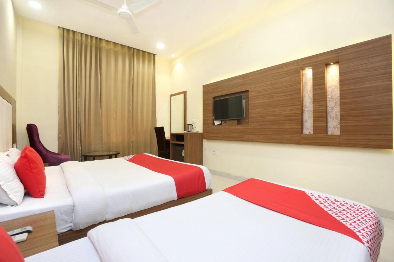 Capital O 8510 Welcome Inn Amritsar Exterior foto