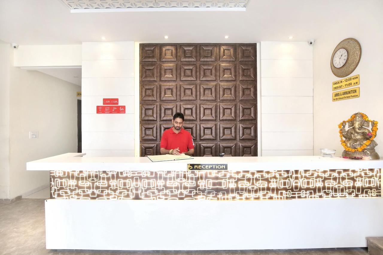 Capital O 8510 Welcome Inn Amritsar Exterior foto